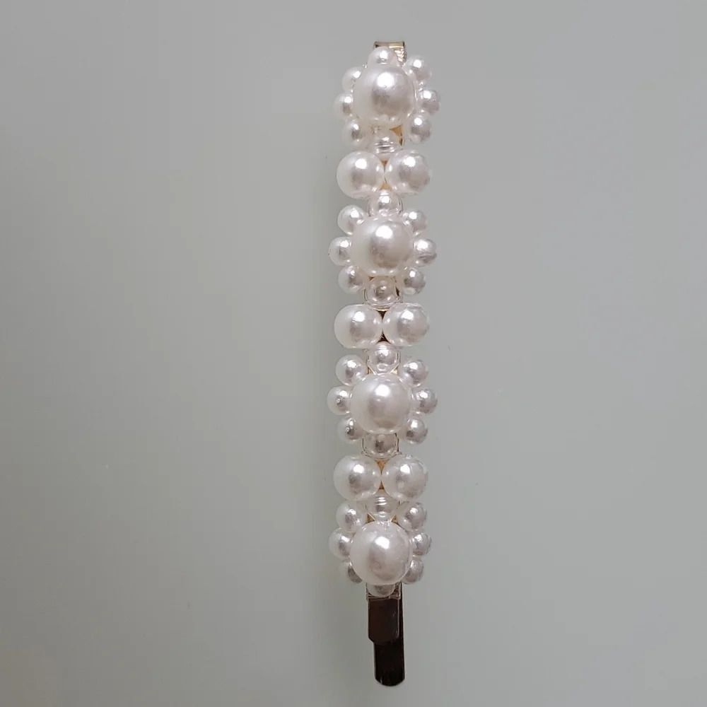 Pearl Barette - Picture 1 of 2